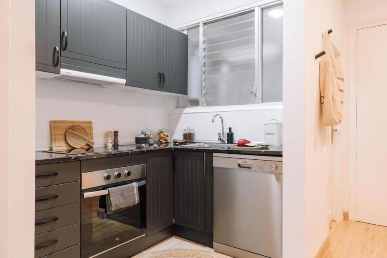 Kananga - 3 Bedroom In Gracia Apartamento Barcelona